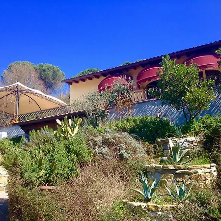 Pino Del Capitano Bed & Breakfast Dicomano
